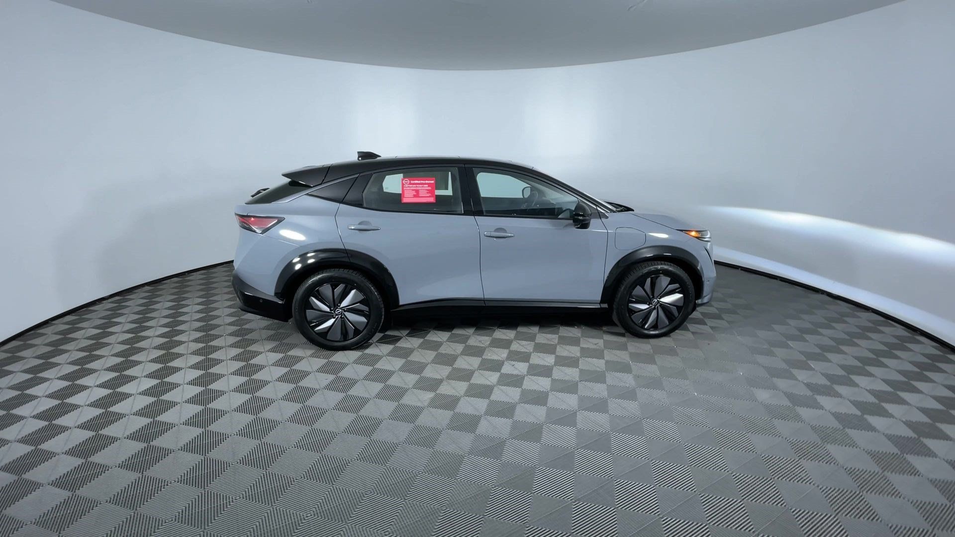 Certified 2024 Nissan Ariya AWD image 9