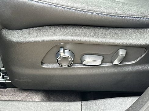 Certified 2025 Cadillac XT4 Sport AWD/4WD image 39