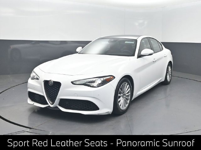 Used 2022 Alfa Romeo Giulia Sprint RWD image 1