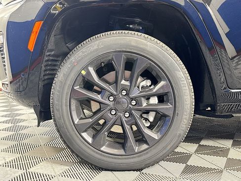 New 2026 Jeep Grand Cherokee L Limited AWD/4WD image 32