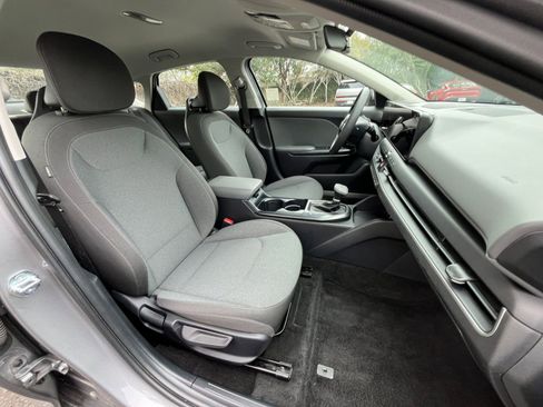 Used 2025 Kia K4 LXS image 35