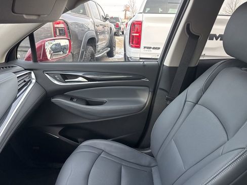 Used 2020 Buick Enclave Premium image 27