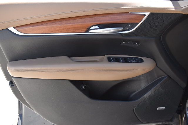 Used 2018 Cadillac XT5 Platinum w/ Driver Assist Package AWD/4WD image 11
