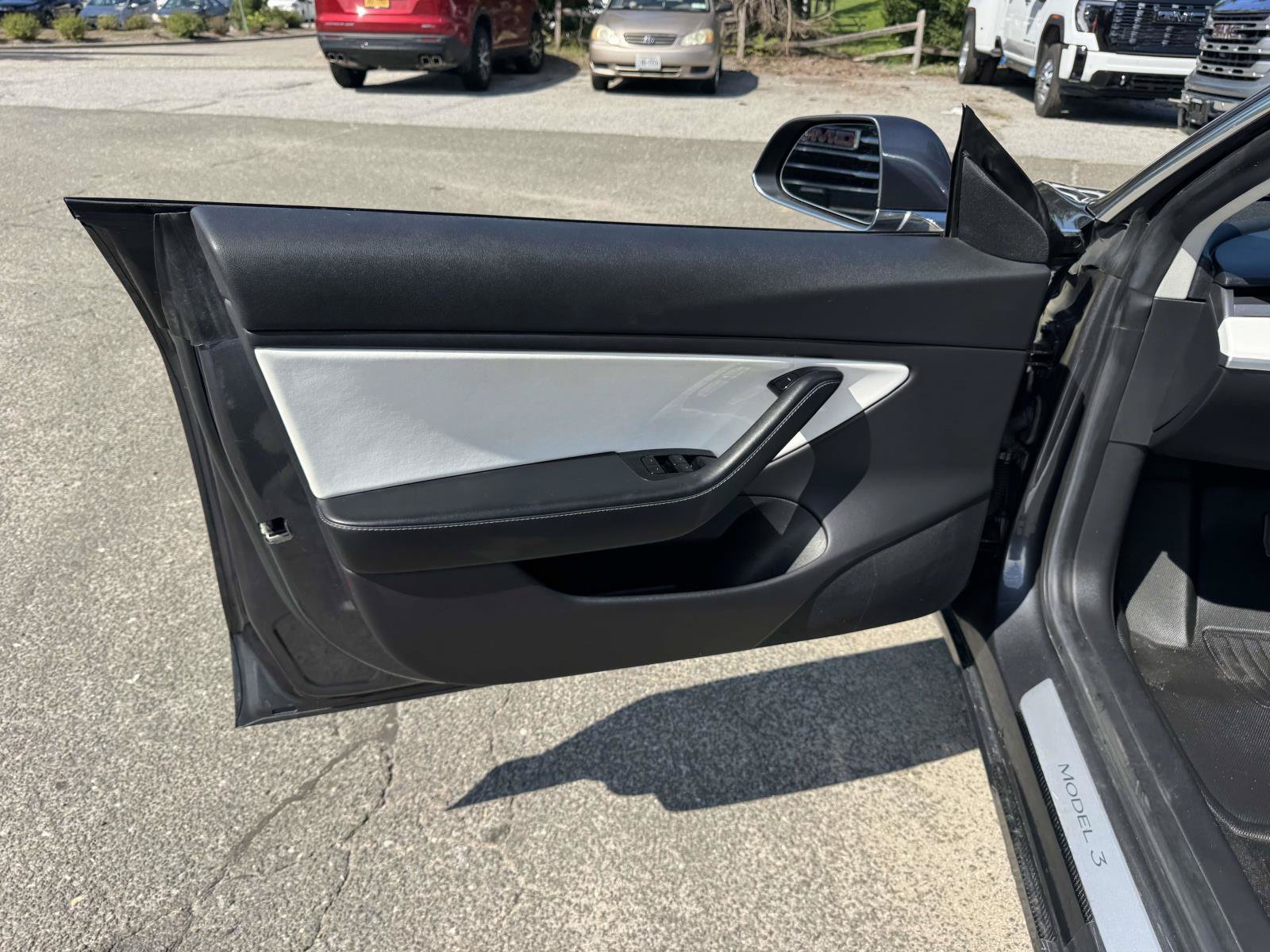 Used 2019 Tesla Model 3 Long Range AWD/4WD image 16