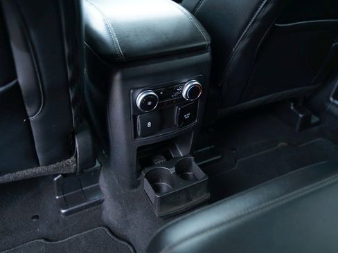 Used 2022 Ford Explorer Limited w/ Equipment Group 301A image 28