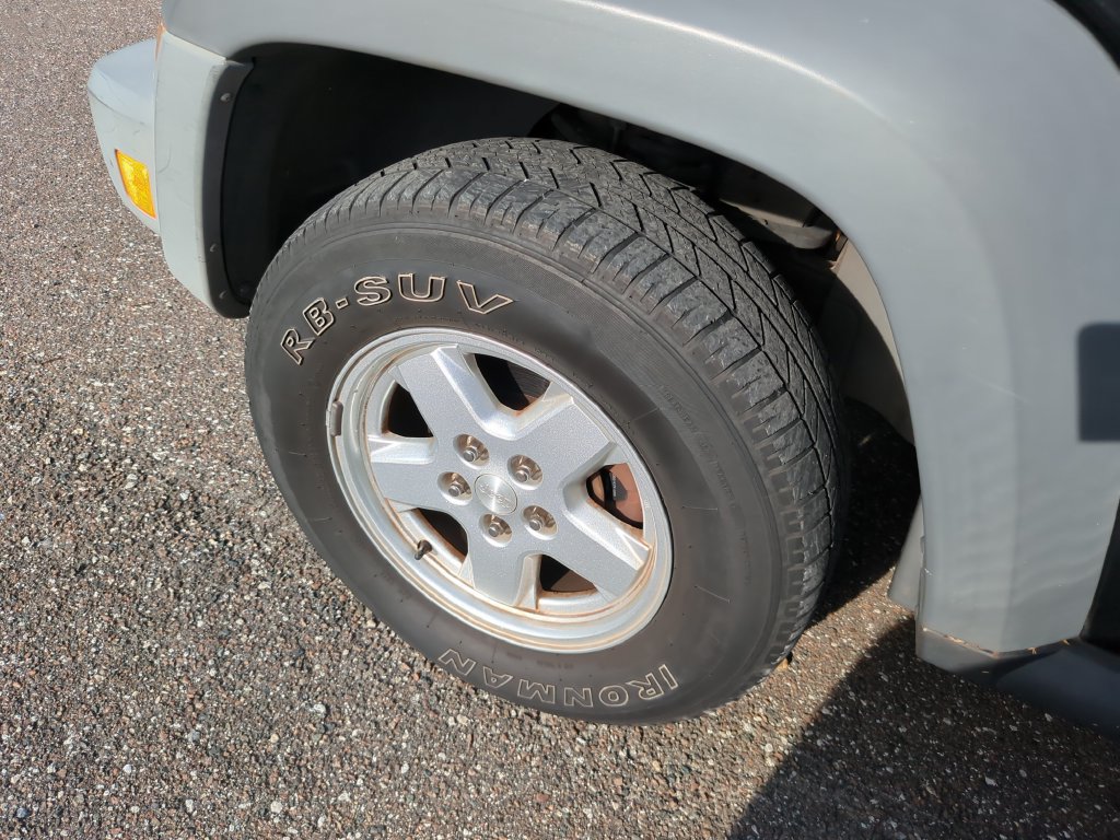 Used 2005 Jeep Liberty Sport RWD image 9