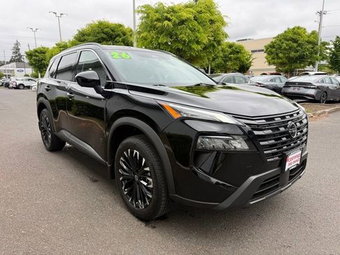 Certified 2026 Nissan Rogue SV AWD/4WD image 5