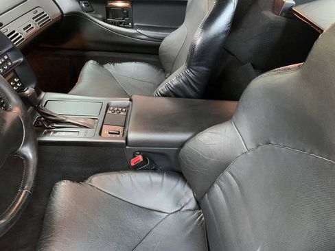 Used 1996 Chevrolet Corvette Coupe RWD image 8