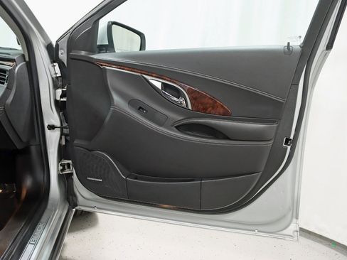 Used 2012 Buick LaCrosse Touring FWD image 33