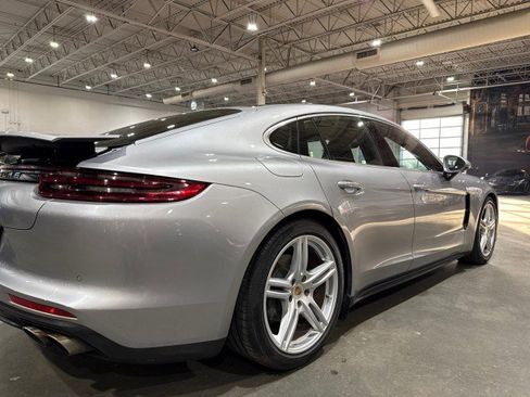 Used 2018 Porsche Panamera 4S image 37