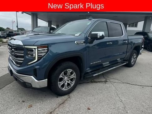 Used 2024 GMC Sierra 1500 SLT w/ SLT Convenience Package AWD/4WD image 4
