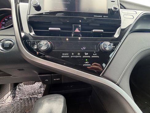 Used 2022 Toyota Camry XSE image 5