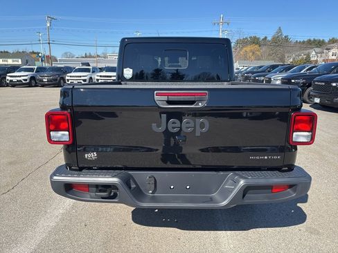 Certified 2025 Jeep Gladiator Sport image 4