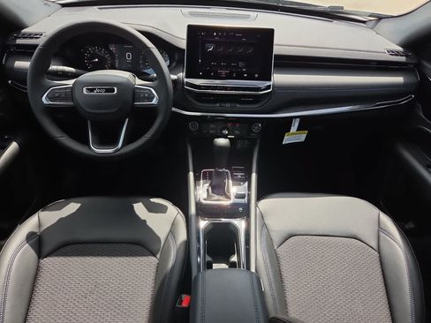 New 2026 Jeep Compass Latitude AWD/4WD image 18