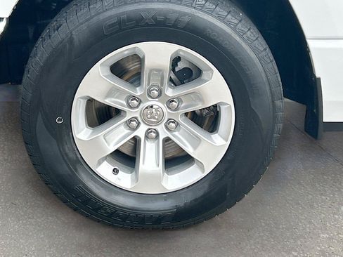 Used 2024 RAM 1500 Laramie AWD/4WD image 40