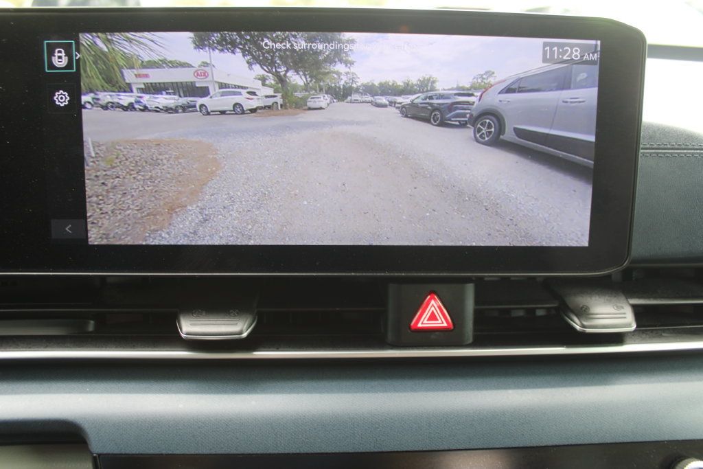 Certified 2025 Kia Carnival EX FWD image 60