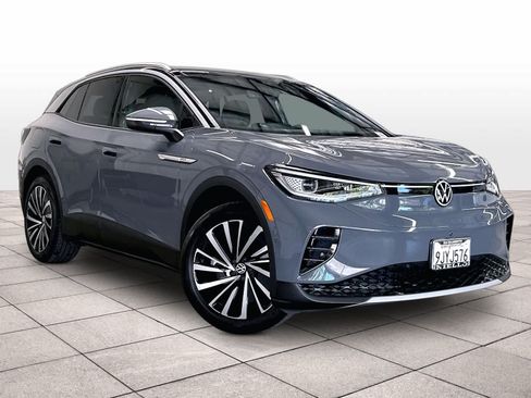 Used 2023 Volkswagen ID.4 Pro S Plus RWD image 3