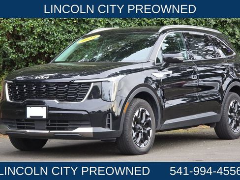 Used 2024 Kia Sorento S AWD/4WD image 8