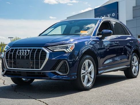 Used 2022 Audi Q3 2.0T Premium Plus AWD/4WD image 3