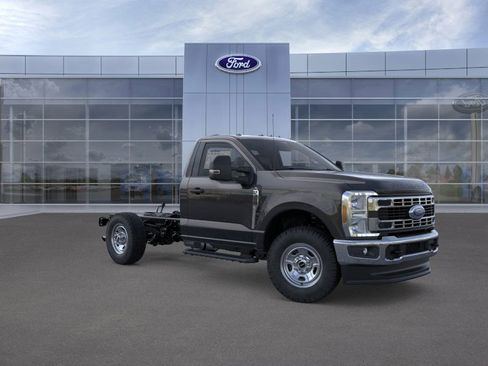 New 2025 Ford F350 XL w/ XL Chrome Package image 7