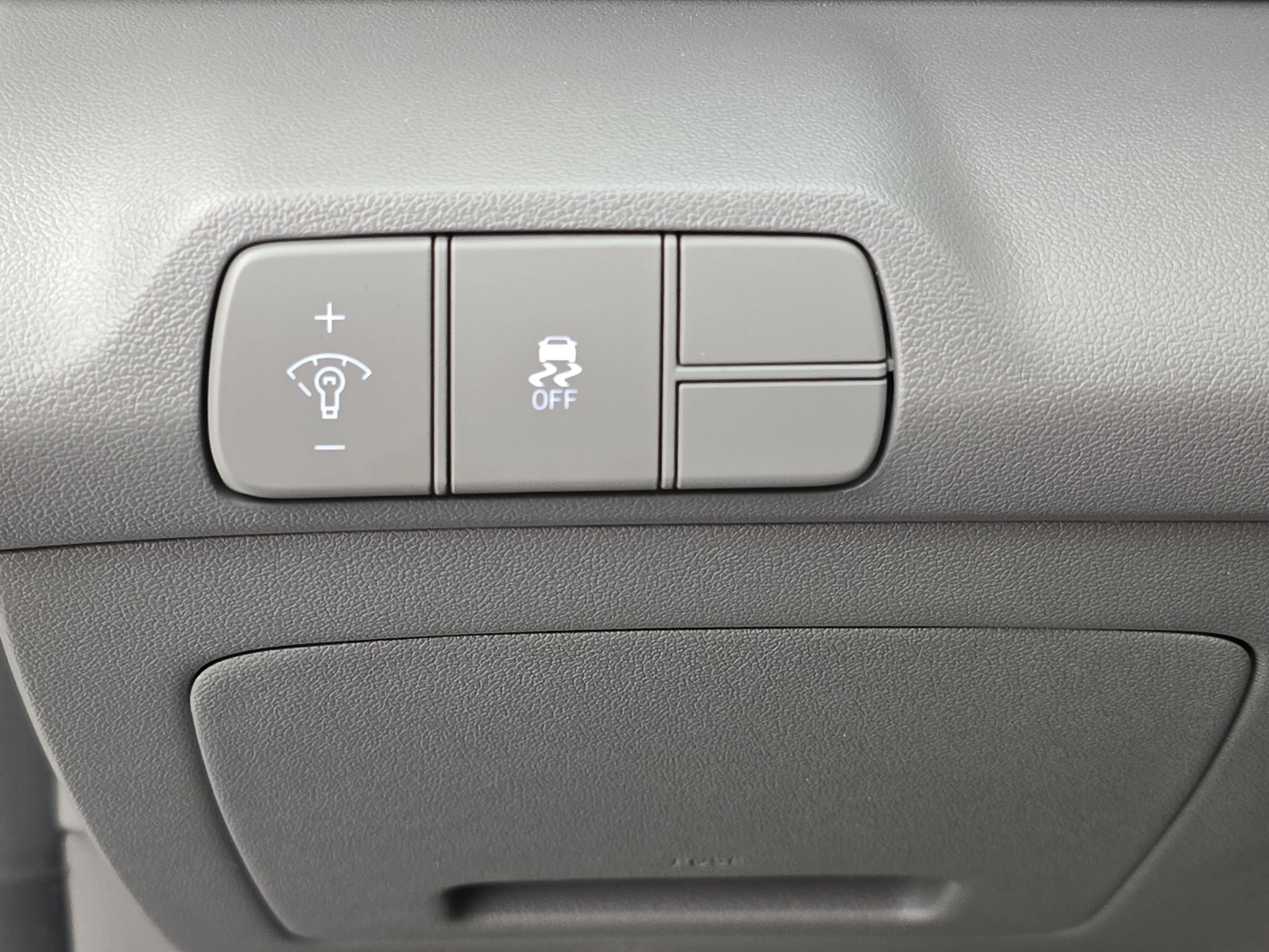 Used 2025 Hyundai Elantra SEL FWD image 25