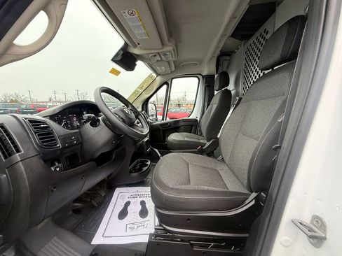 Used 2023 RAM ProMaster 2500 w/ Convenience Group image 15