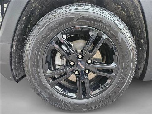 Used 2022 GMC Terrain AT4 image 22