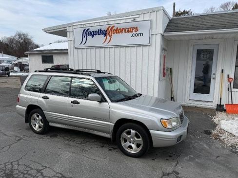 Used 2001 Subaru Forester S image 1
