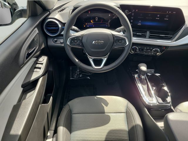 New 2026 Chevrolet Trax LT w/ Midnight Edition FWD image 14