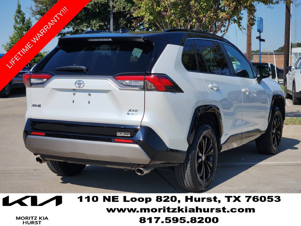 Used 2025 Toyota RAV4 XSE AWD/4WD image 4