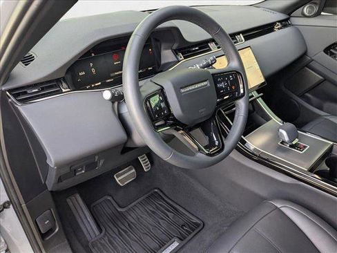 Used 2024 Land Rover Range Rover Evoque Dynamic SE image 10