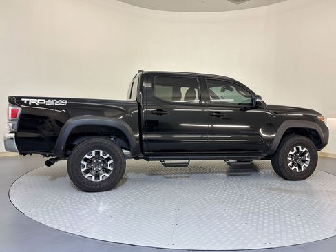 Used 2023 Toyota Tacoma TRD Off-Road image 8
