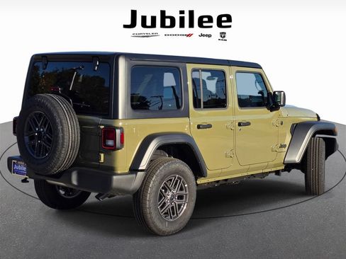 Used 2026 Jeep Wrangler Unlimited Sport AWD/4WD image 11