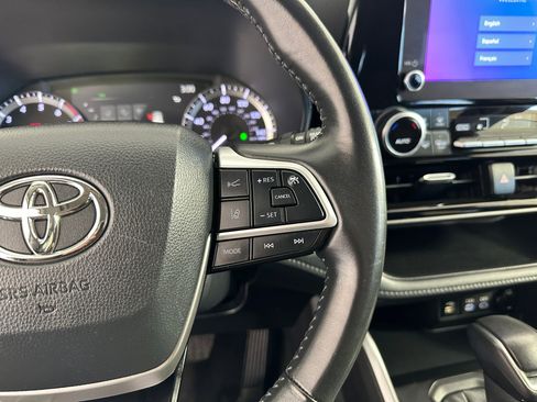 Used 2024 Toyota Highlander LE image 24