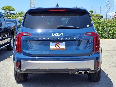 Used 2025 Kia Telluride S FWD image 5