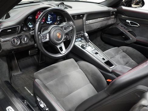 Used 2019 Porsche 911 Carrera 4 GTS image 28
