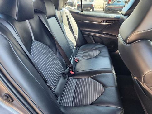 Used 2024 Toyota Camry SE image 9