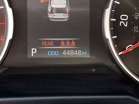 Certified 2021 Toyota RAV4 LE AWD/4WD image 14