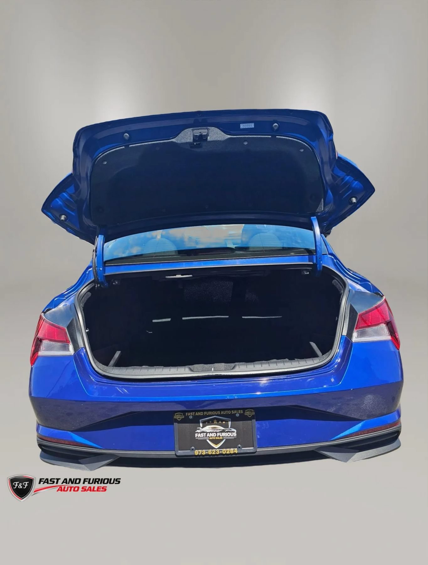 Used 2023 Hyundai Elantra SEL w/ Preferred Accessory Package FWD image 24