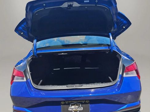 Used 2023 Hyundai Elantra SEL w/ Preferred Accessory Package FWD image 24