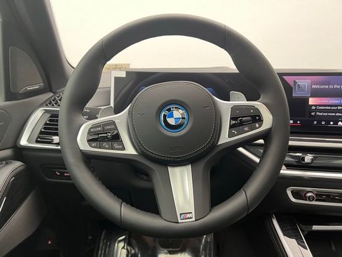 New 2026 BMW X5 xDrive50e w/ M Sport Package AWD/4WD image 17
