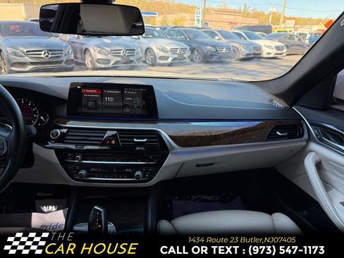Used 2017 BMW 540i xDrive AWD/4WD image 24