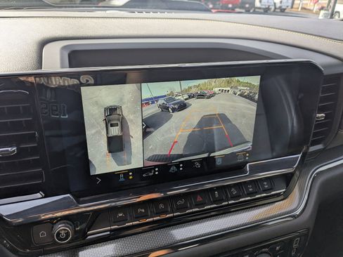 Used 2022 Chevrolet Silverado 1500 ZR2 image 16