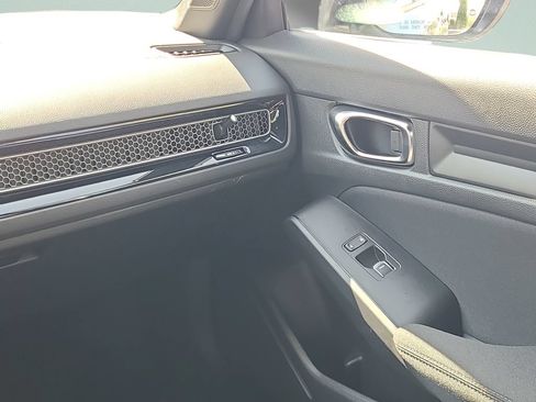 Used 2024 Honda Civic Sport image 13