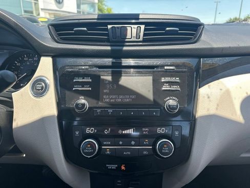 Used 2018 Nissan Rogue Sport SV AWD/4WD image 21