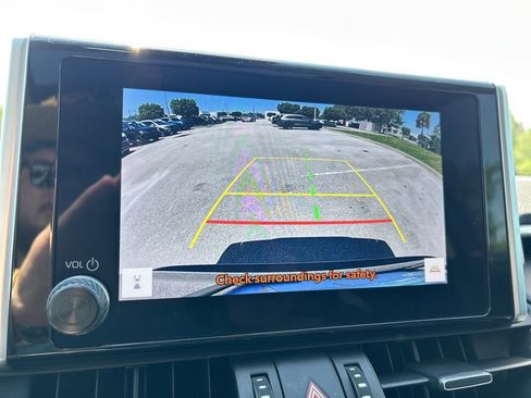 Used 2023 Toyota RAV4 XLE Premium image 27