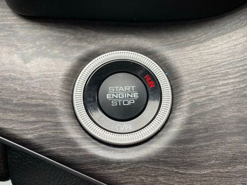 Certified 2021 Jeep Grand Cherokee L Limited w/ Luxury Tech Group II image 50