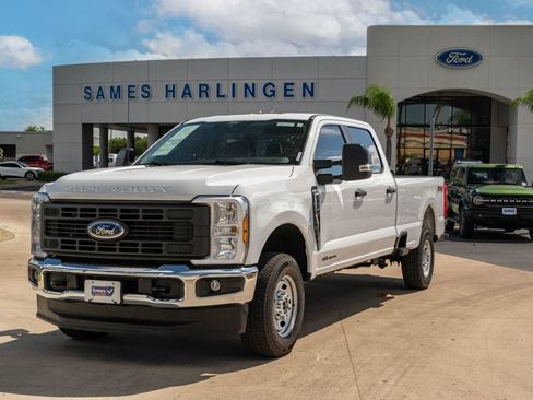 Used 2025 Ford F250 XL AWD/4WD image 1