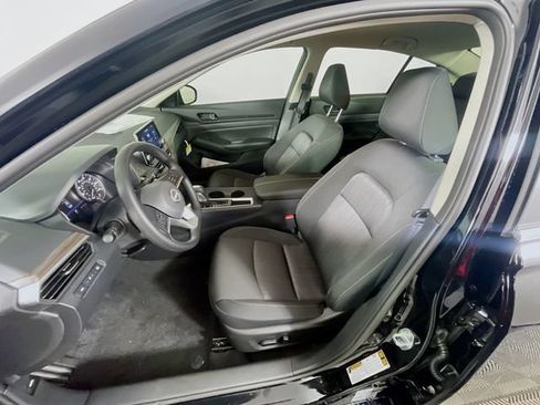 New 2026 Nissan Altima 2.5 SV FWD image 13