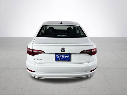 Certified 2021 Volkswagen Jetta S image 8